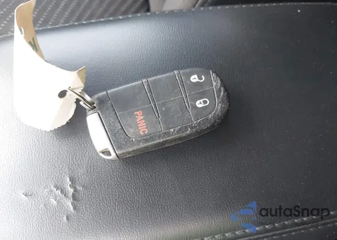 2017 Dodge Journey Crossroad z USA, uszkodzony, nr VIN 3C4PDCGB0HT516790